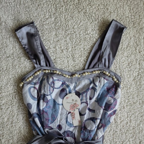 Sparkly Circle Pattern w Pearl Detail Dress - Picture 2 of 6